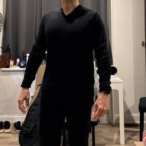 Banana Republic Factory Mens 100% Merino Wool Black V-Neck Sweater Medium